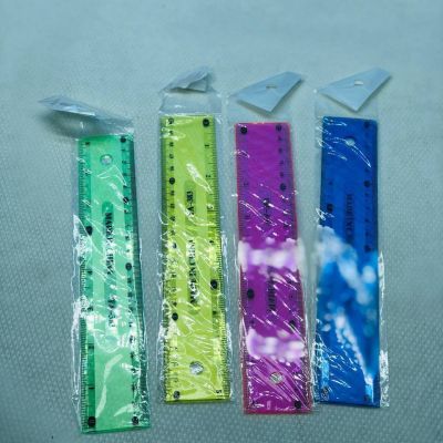  المسطرة المصنفرة الالوان