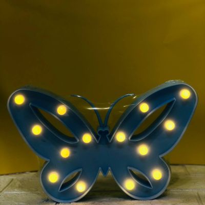 الفراشة المضيئة 