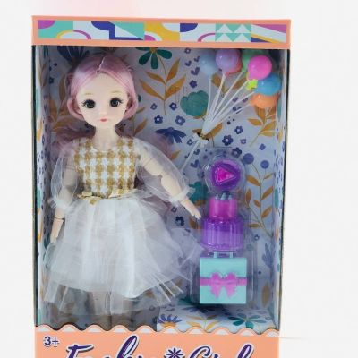 عروسة وفستان وبالون 👰🏻‍♀️