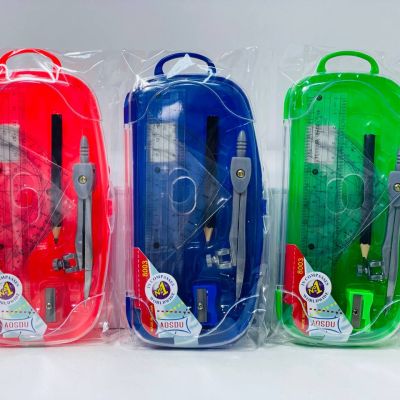 الطقم الهندسي بالعلبة البلاستيك الشفاف الملونة 🟦🟥🟩 