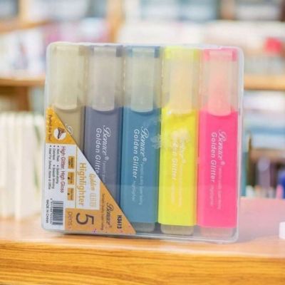 علبة طقم الاقلام المظهر الجليتر ✨  5️⃣ اقلام