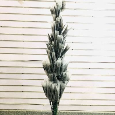  شجرة القنفد الأخضر بالاطراف الثلجي ❄️❄️❄️ 🌫🦚🦚🌲