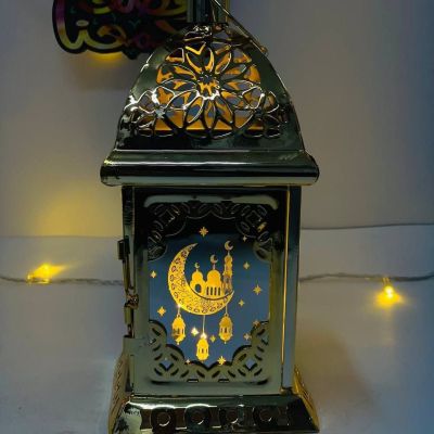 فانوس المربع 🔳🕌 المعدن في زجاج 🛖