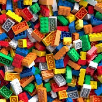 المكعبات والليجو 
